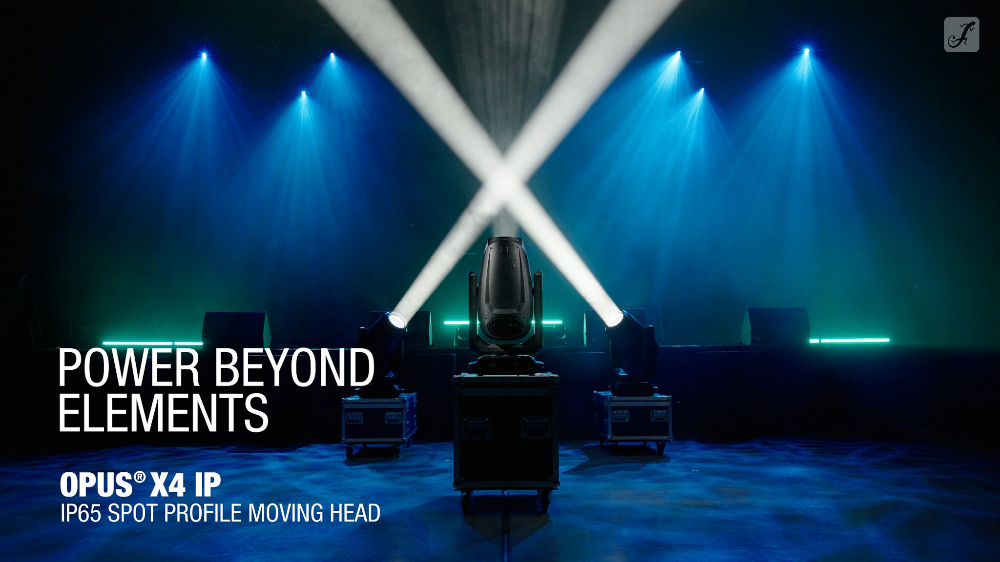 Neue Cameo OPUS X4 IP steht vor einem X aus Licht.